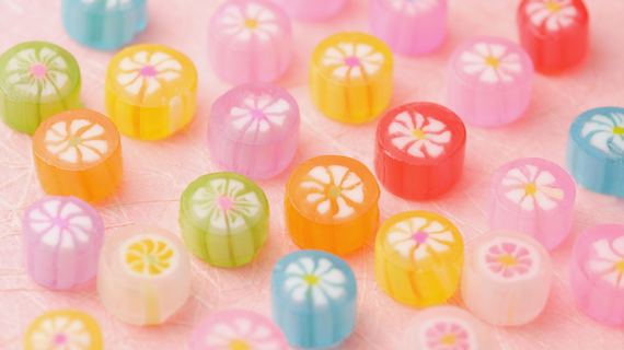 Renklerin ve Lezzetin Buluşması: Şekerlerin Büyüleyici Dünyası